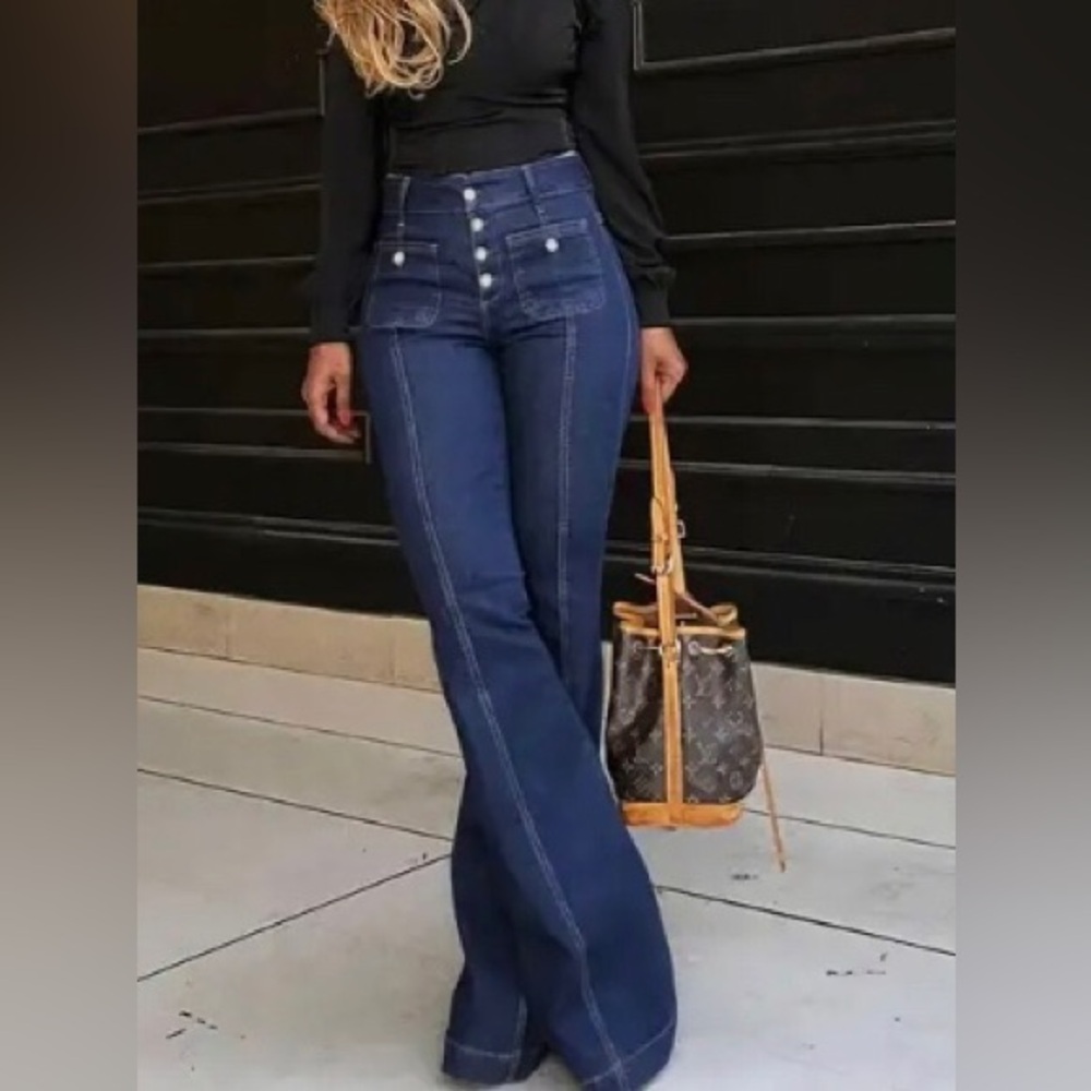 Brand new high waisted buttoned flare bell bottom denim size 4